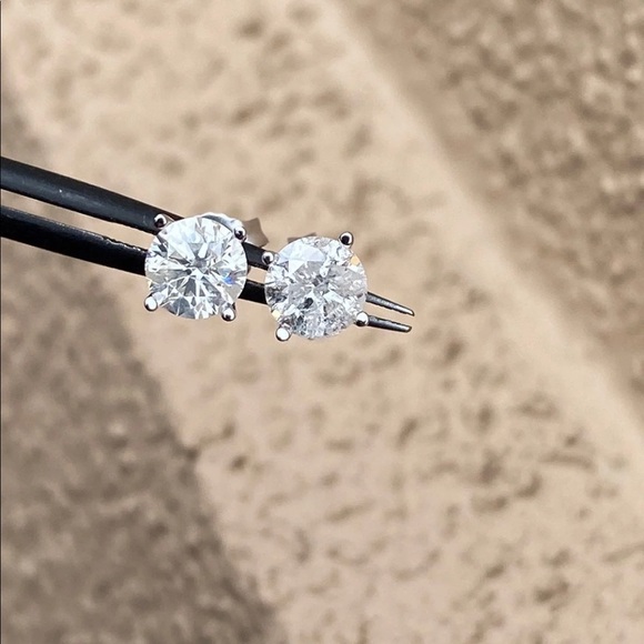 14K White Gold Diamond Earrings - Picture 3 of 3